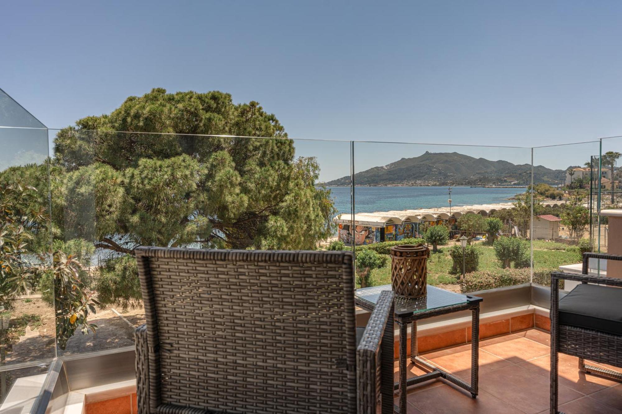 Mandy Seafront Apartment Zakynthos